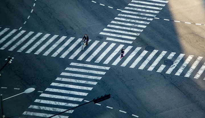 Ζήσε τη ζωή σου όπως θες… αδιαφορώντας τι σου λένε οι «ειδικοί»…