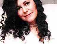 Η Λουκά στην Παναγιά και η Τζούλια για φιλιά!