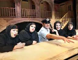 Οι γυναίκες πετάνε… τα μαύρα!