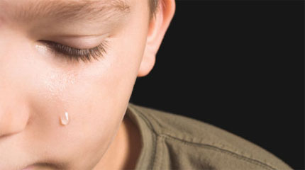 Σοκ! Εκατοντάδες ελληνικές οικογένειες αφήνουν τα παιδιά σε ιδρύματα...