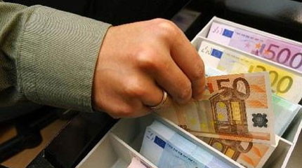 Σενάρια καθυστέρησης πληρωμών σε συντάξεις και μισθούς