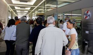 «Φιρμάνι» Οικονόμου για κατασχέσεις, από το χαράτσι μέσω ΔΕΗ