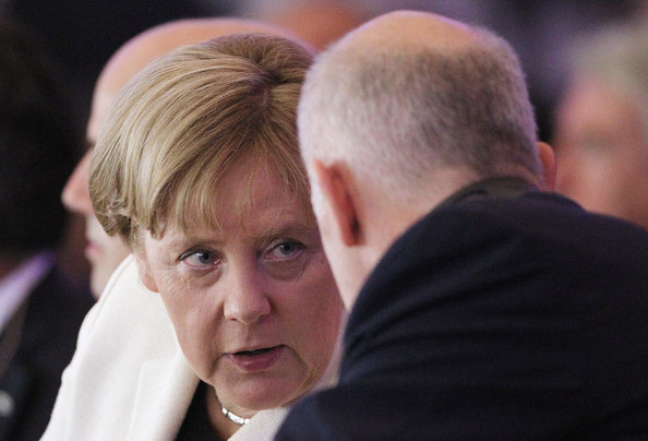 Μέρκελ προς Παπανδρέου: "Θέλω οι Έλληνες να πονέσουν"!