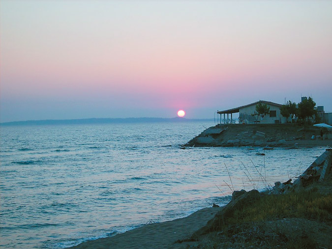  ΛΑΜΟΓΙΑ ΕΞΟΥΣΙΑΣ! Μία ολόκληρη «παράνομη» πόλη στα παράλια της Ηλείας! 