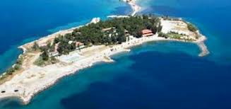 Το Πεζονήσι, η πρώτη νησίδα... στο σφυρί!!!