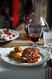 Γιορτινό κουνέλι μεθυσμένο με μαυροδάφνη και μπαχαρικά