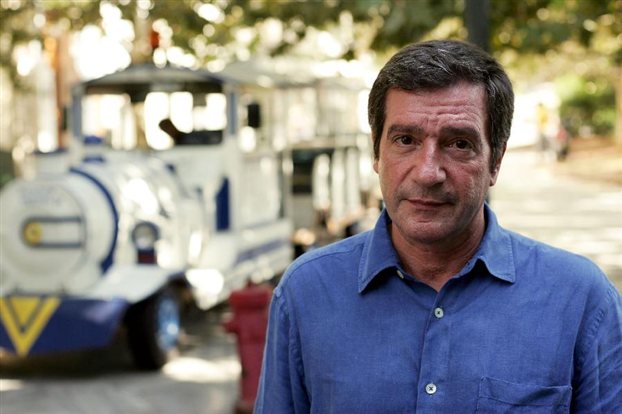 Ο δήμαρχος Καμίνης βάζει λουκέτο σε 80 θέατρα στην Αθήνα!!!