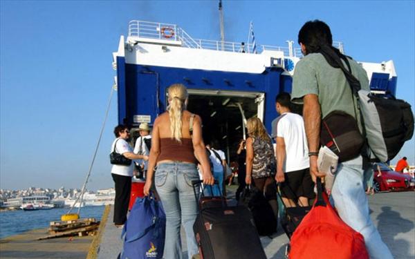 Οι κλασικές φιγούρες στο σαλόνι του πλοίου…