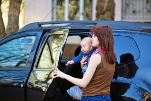 Τα πράγματα που κάθε γονιός πρέπει να έχει στο αυτοκίνητο…