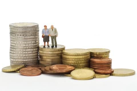 "Capital control" σε μισθούς και συντάξεις του Δημοσίου… με ανάληψη 150 ευρώ την εβδομάδα!!!