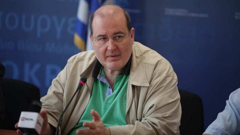 Φίλης: «Προσευχή σε όλες τις θεότητες αντί για κατάργηση»
