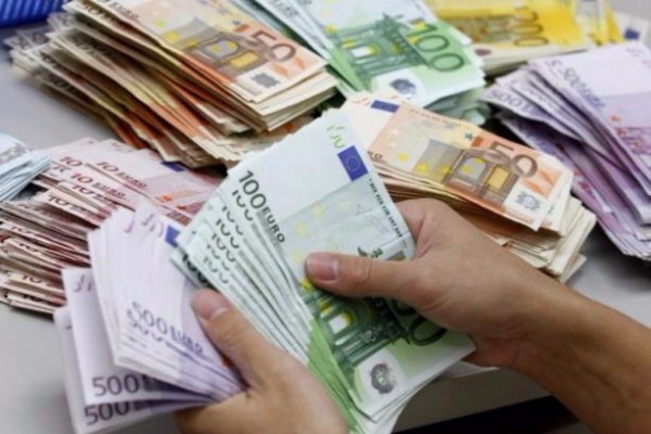 Έρχεται χαράτσι σε όσους δηλώνουν κάτω από 5.500 ευρώ…