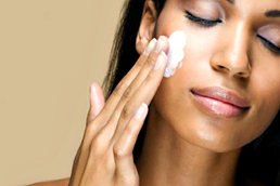 Κρέμα νυχτός με αλόη για βελούδινο δέρμα