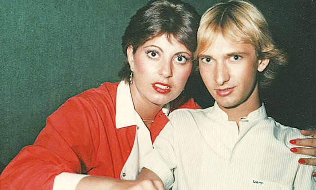 Η Άντζελα Δημητρίου… σε βιβλίο, με την υπογραφή του Μάκη Δελαπόρτα