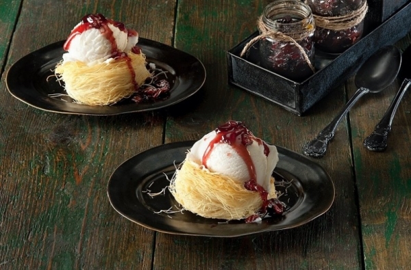 Είναι πανεύκολο και λαχταριστό: Φτιάξτε παγωτό καϊμάκι!