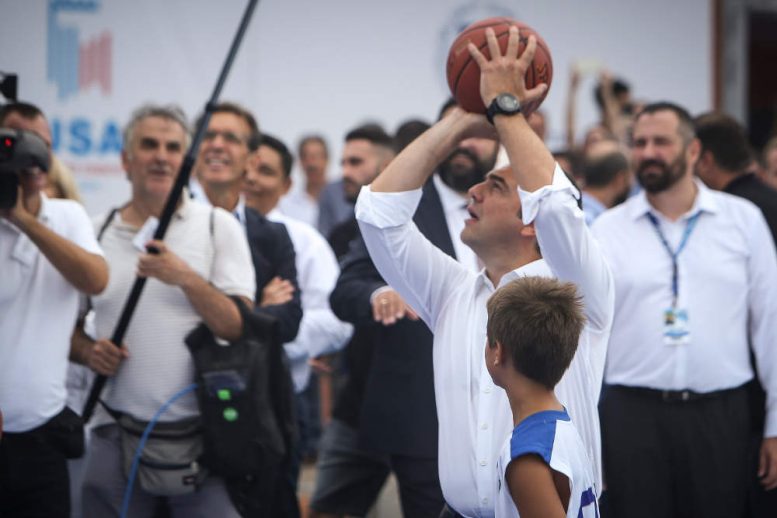 Προσλήψεις, επιδόματα, κάλπες… και πάει!!!