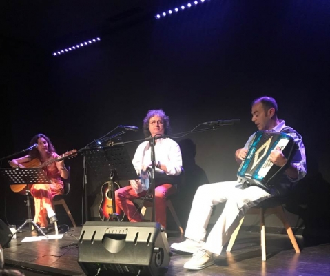 ΜΟΥΣΙΚΗ ΒΡΑΔΙΑ ... στο ΠΟΛΙΣ