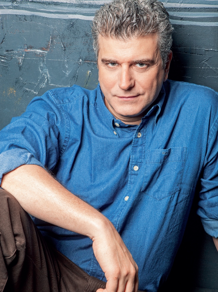 Ο Βλαδίμηρος Κυριακίδης φωτογραφίζεται με το νέο του ταίρι στη Μουρμούρα…