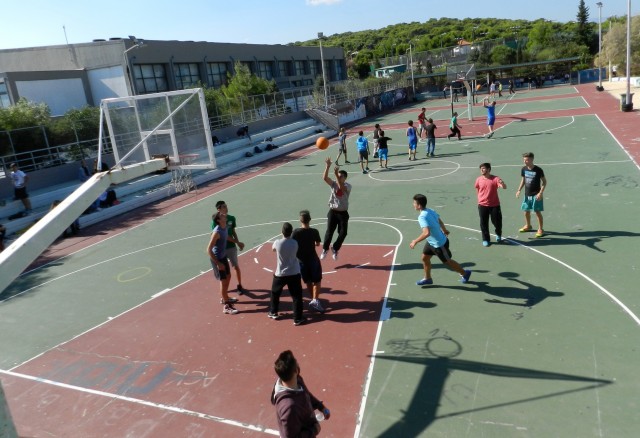 Ανοικτά τα προαύλια των σχολείων στον Δήμο Ηρακλείου Αττικής…