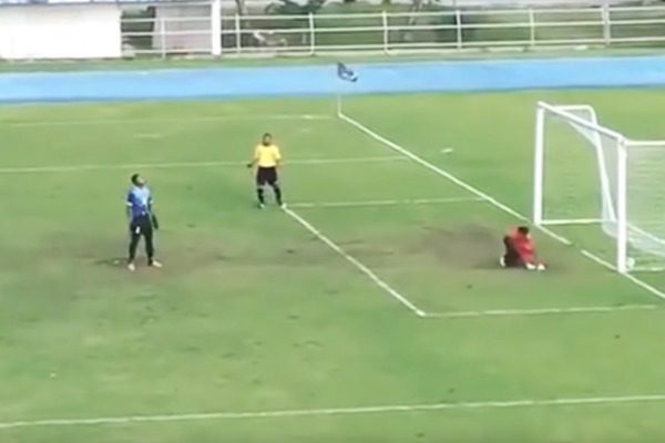 Οι πιο τυχερές εκτελέσεις πέναλτι που έχεις δει…