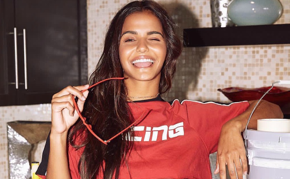 Η Julia Muniz «τρελαίνει» τους άνδρες… (foto)