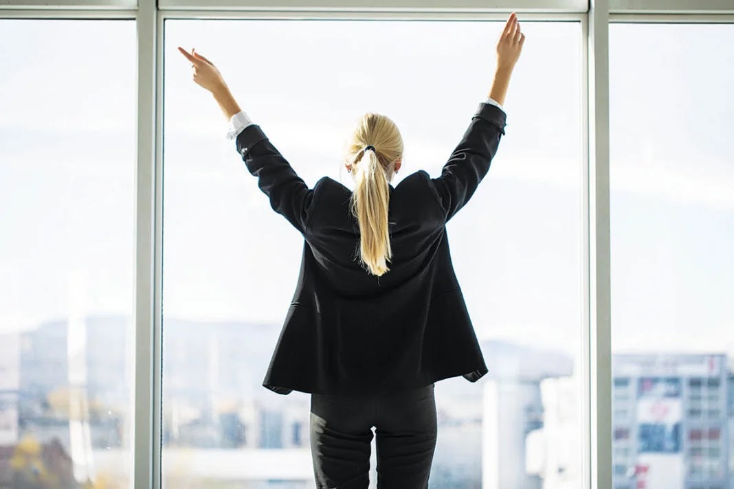 Πώς θα κρατήσετε τον Covid-19 μακριά όταν επιστρέψετε στο γραφείο