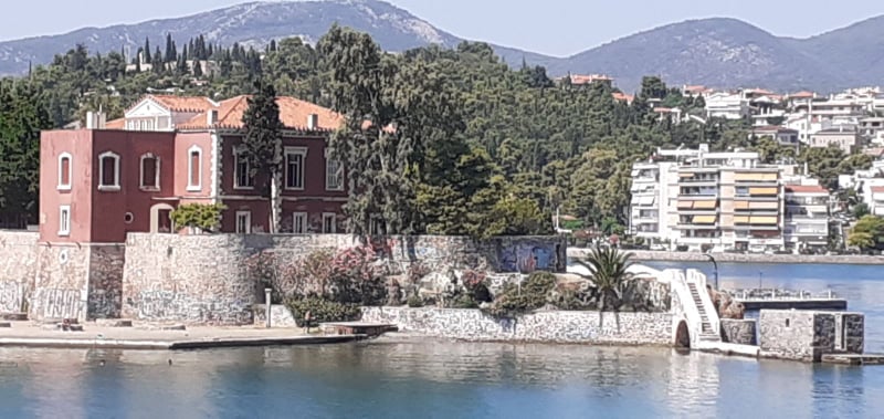 Το «Κόκκινο Σπίτι» στη Χαλκίδα & η «Εστία γνώσης» (video)