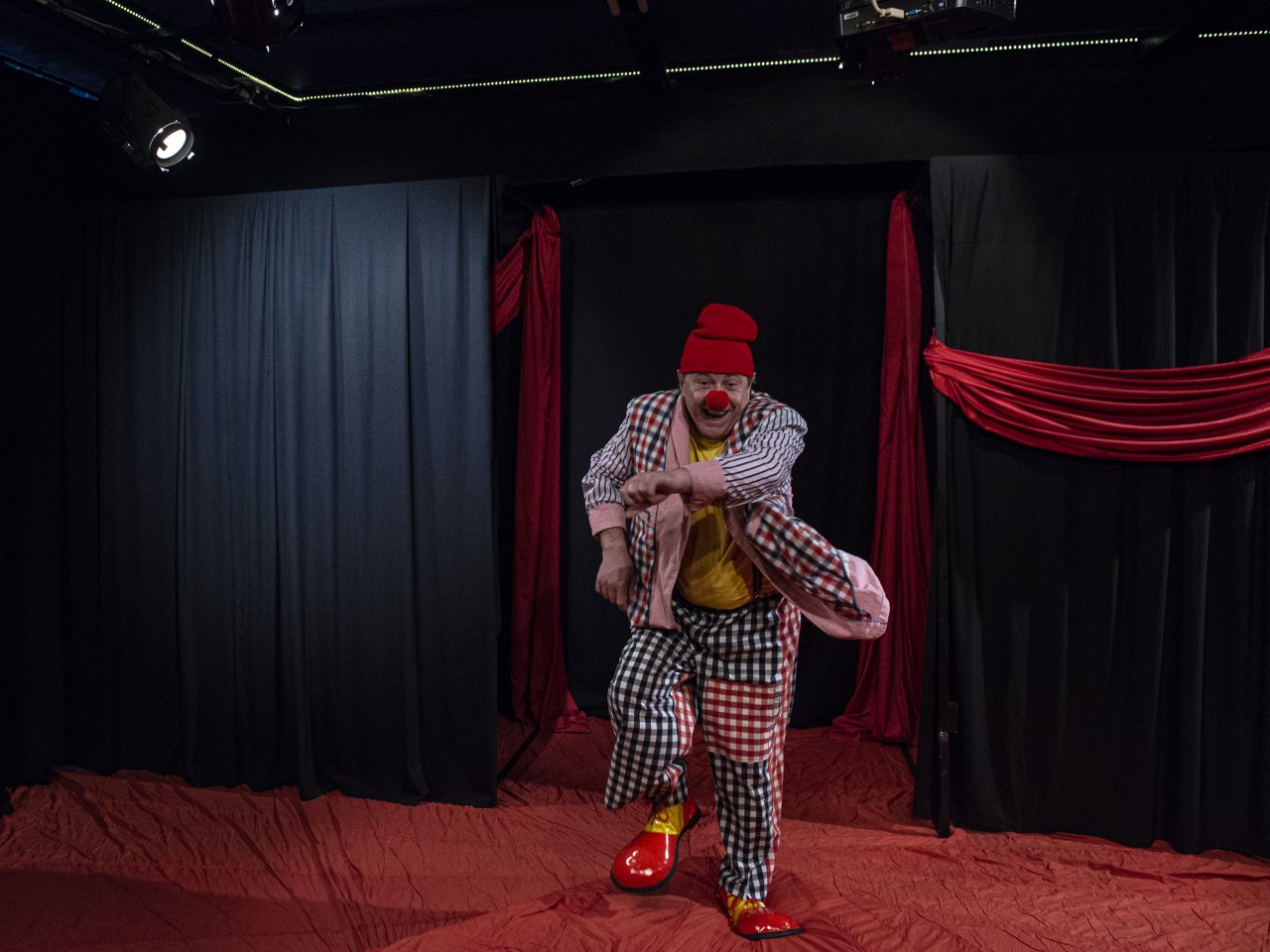 «Ένα Γέλιο η Ζωή» στο θέατρο Εκστάν