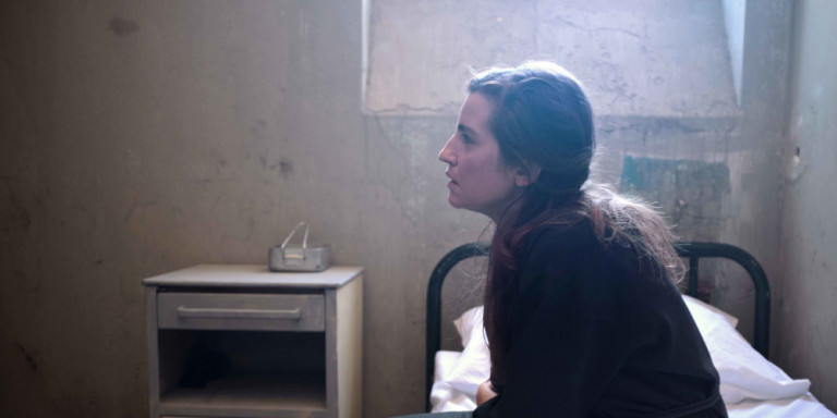 «Άγριες Μέλισσες»: Ο Βόσκαρης κακοποιεί την Ελένη