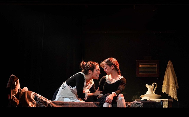 3Πλάσματα του Θεού Υπόθεση Παπέν