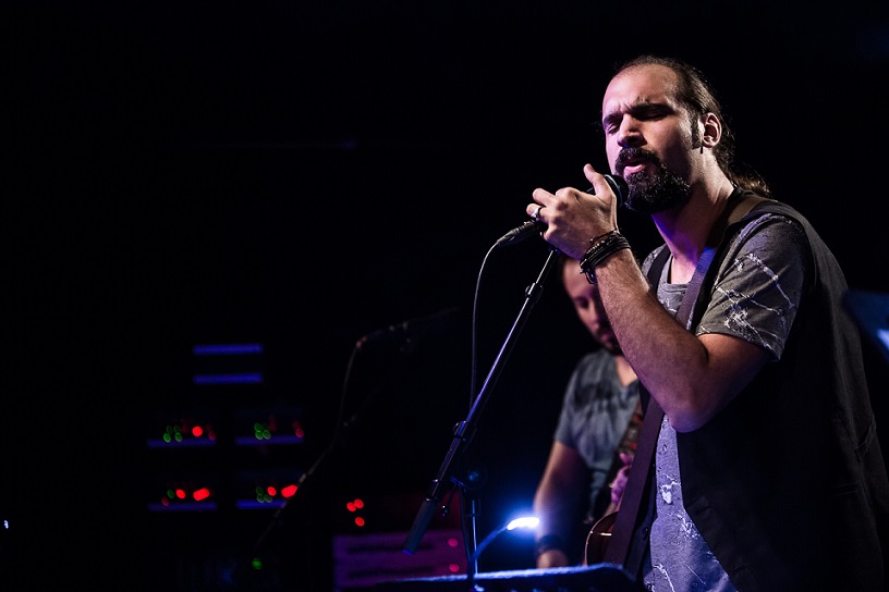 Αλέξανδρος Αντωνίου: «Εμείς, που ξεχάσαμε να μείνουμε παιδιά, έχουμε να διδαχθούμε πολλά από εκείνα…»