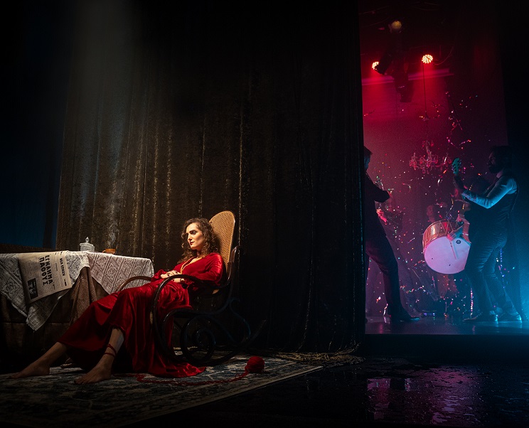 ΝΕΟ ΤΡΑΓΟΥΔΙ: Babo Koro – «Του ποταμού ο χορός», Ένα τραγούδι – σχόλιο για την έμφυλη βία