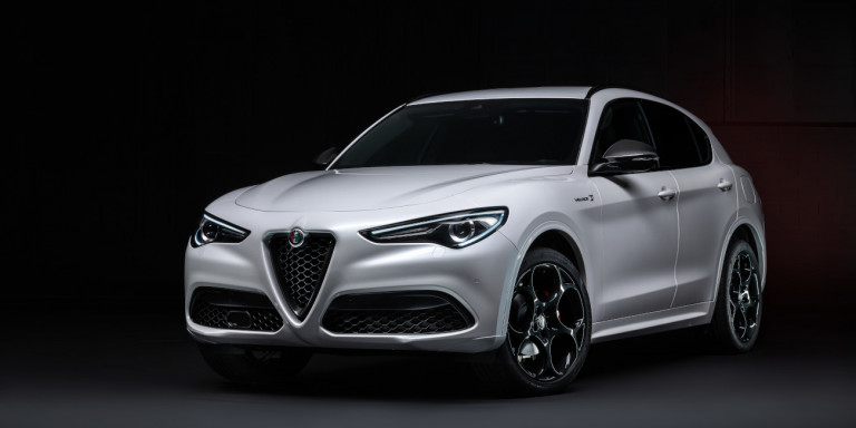 Mε ακόμη πιο σπορτίφ στοιχεία η Alfa Romeo Stelvio Veloce Ti (photo)