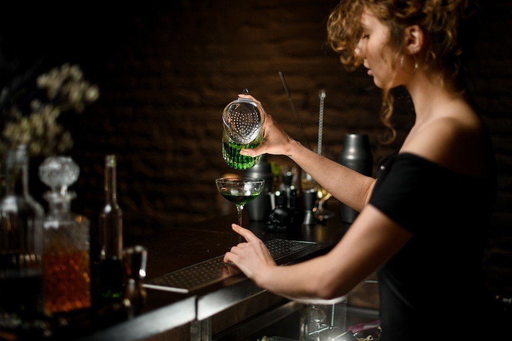 Aψέντι: Πόσα ξέρετε για το μυθικό ποτό που αποκαλούσαν και «πράσινη νεράιδα»;