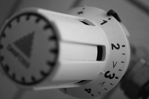 Φάκελος Κρύο: Το λάθος με τον θερμοστάση και τα 4 μυστικά της μαμάς