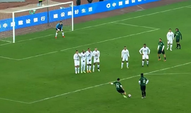 Γιώργος Καραγκούνης: Έβαλε γκολάρα σε φιλανθρωπικό φιλικό με Ριβάλντο, Ζιοβάνι, Ζιντάν και άλλους παλαίμαχους αστέρες (ΒΙΝΤΕΟ)