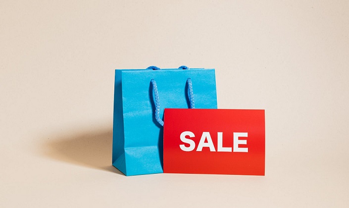 Ενδιάμεσες εκπτώσεις: Ξεκινούν στις 3 Μαΐου - Προαιρετικά ανοιχτά τα καταστήματα την Κυριακή 8/5