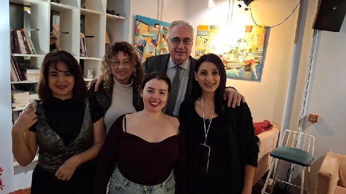 Το 41st cafe και η Ε. Νούτσου παρουσίασαν τους βραβευμένους μονόλογους "25γρ" της Ρ. Ντόκα και "Ουρανία" της Δ. Νικολαίδη 