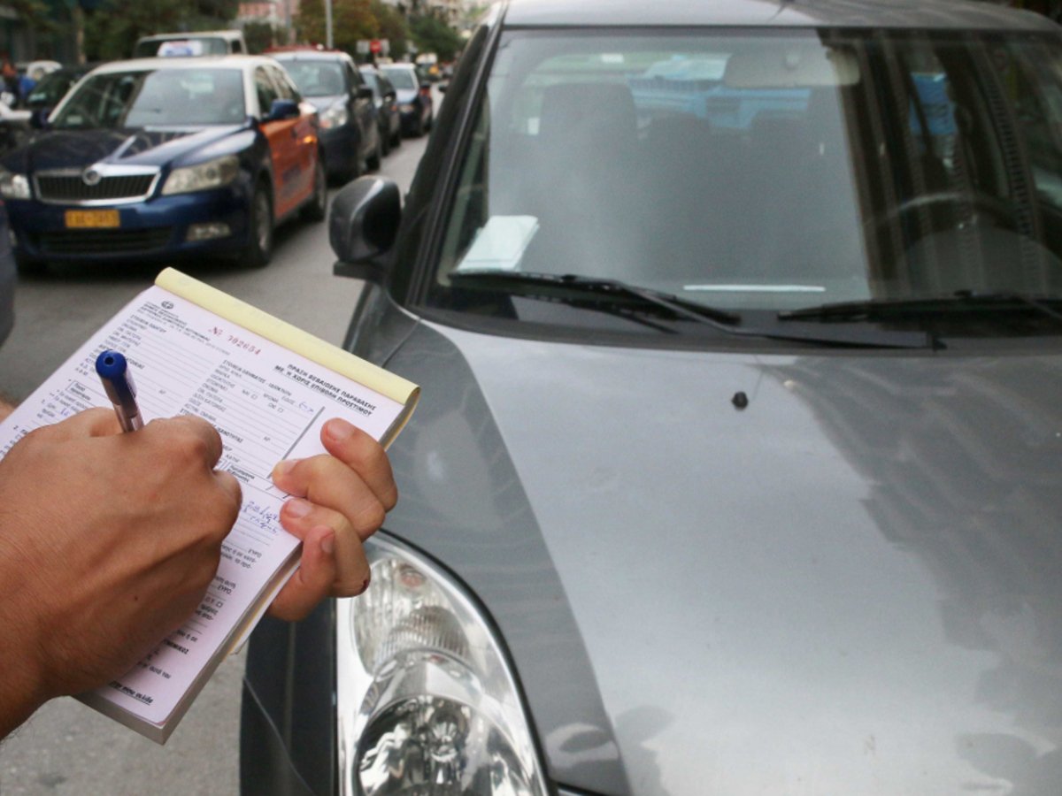 Αλλάζουν όλα στις πόλεις – Τελειώνει η παράνομη στάθμευση… και ο «κακός», πάει ταμείο!!!