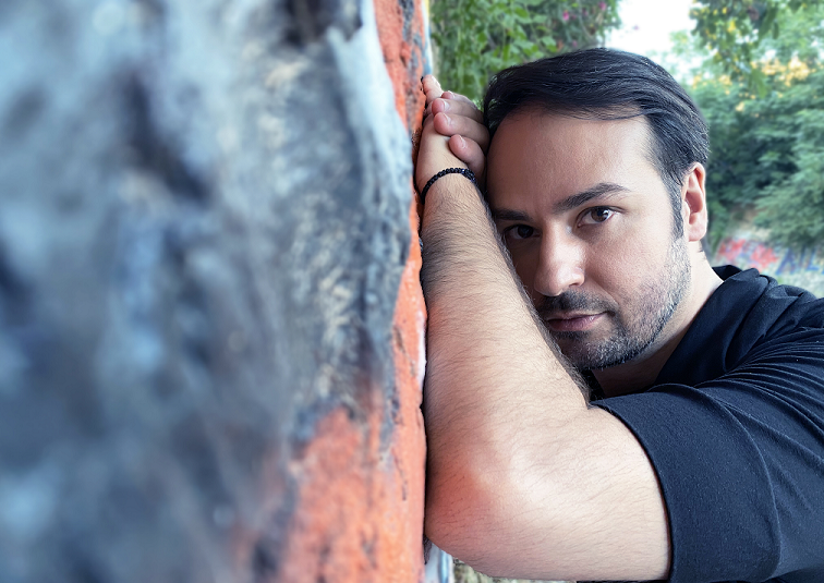 Βαγγέλης Δουκουτσέλης: «Είναι σπουδαίο να κάνεις τόσο κόσμο χαρούμενο…», συνέντευξη στον Παύλο Ανδριά