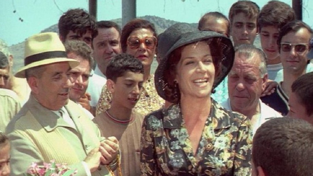 ΕΛΛΗΝΙΚΗ ΤΑΙΝΙΑ: «Για μια χούφτα τουρίστριες»