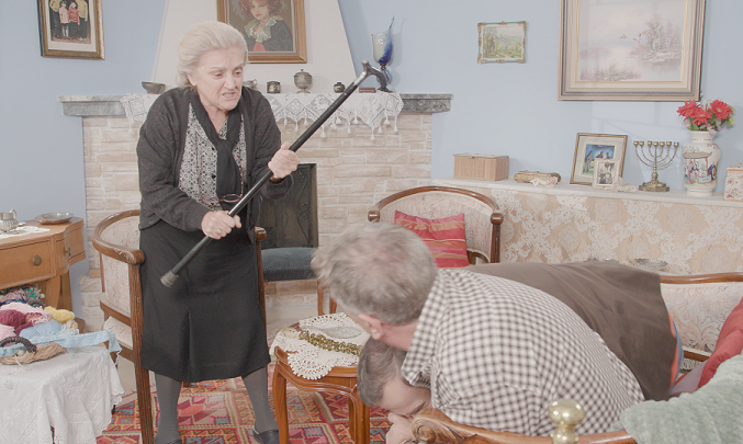 Στα Σύνορα: Η Γιαννούλα βλέπει πρώτη τη φωτογραφία του Ηρακλή και παθαίνει σοκ