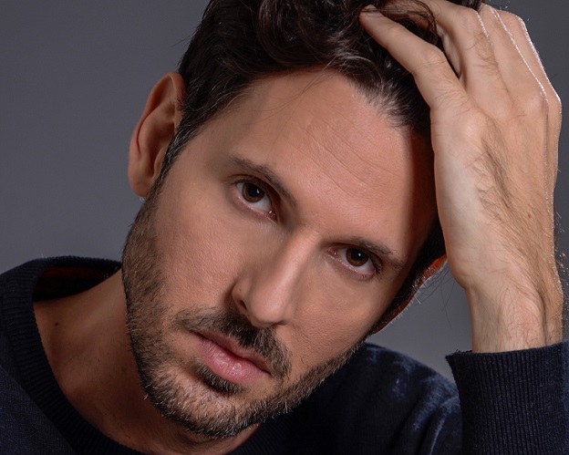 Η «Βιολέτα» του Θανάση Βούτσα, σε στίχους της Αθανασίας Γιασουμή και μουσική Διονύση Μπουκουβάλα