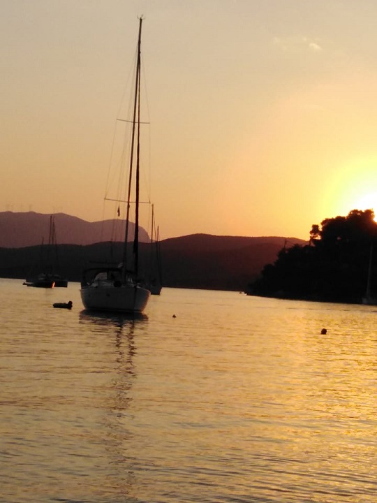 ΚΑΡΑΒΙ ΠΟΡΟΣ