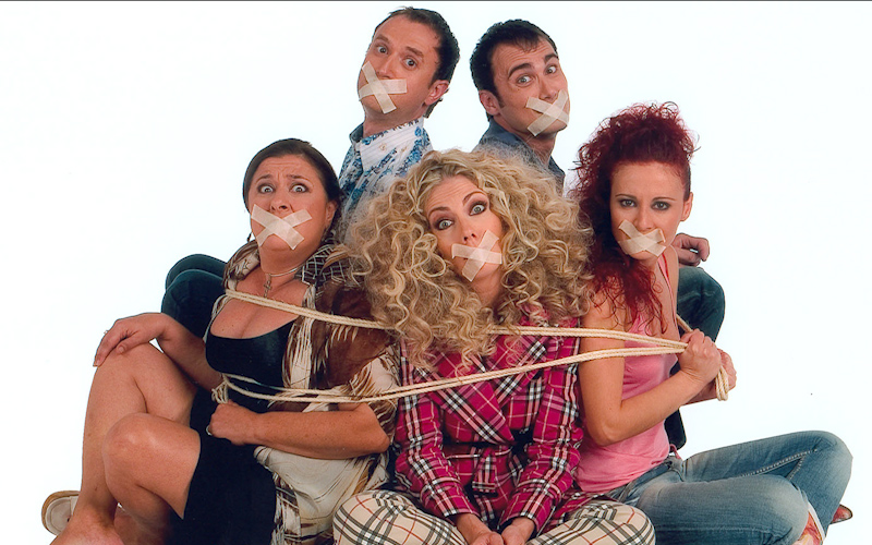 ΚΟΥΙΖ: Πόσα τρίβια ξέρεις για τους ανθρώπους της σόουμπιζ;