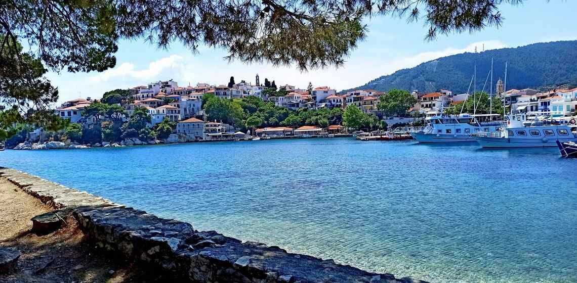 Σκιάθος, η κοσμοπολίτισσα των Σποράδων