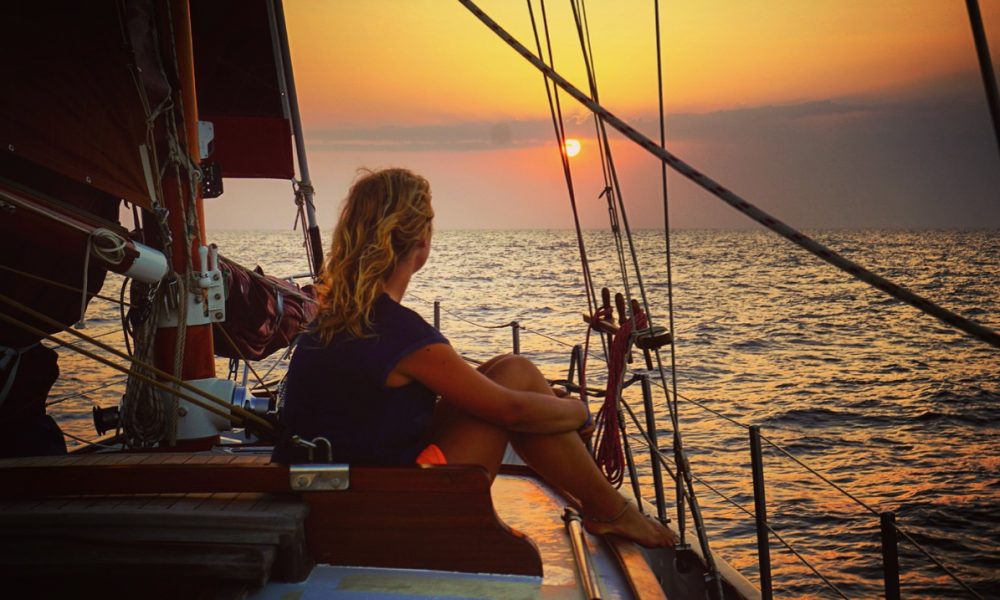 Θέλω καλούς φίλους και καλό κρασί, ταξίδια και βιβλία… για πάρτη μου &amp; δεν το διαπραγματεύομαι 