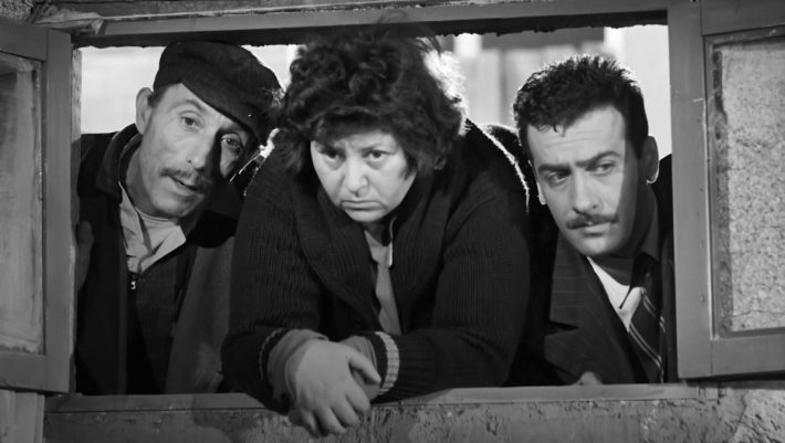 «Έλα να τη δεις να καίγεται»: Η θρυλική ελληνική ταινία που πετσόκοψαν οι «Απριλιανοί» εν καιρώ δημοκρατίας