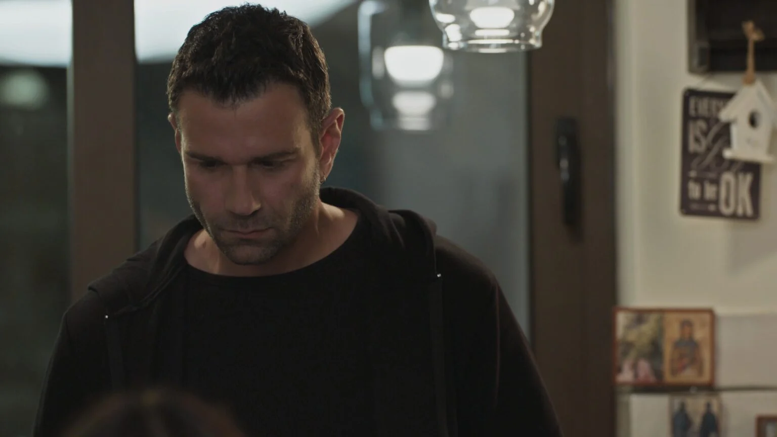 ωωωωωωωωωωωωωmanos